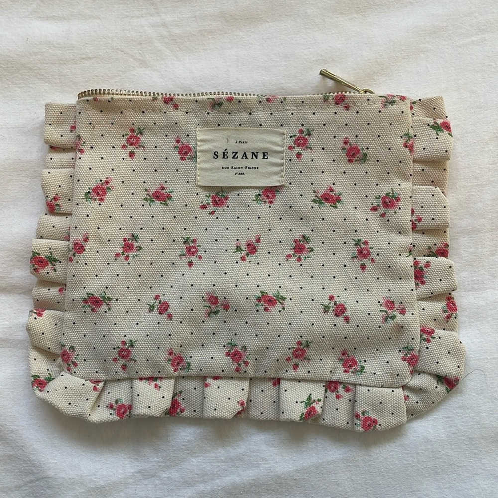 Sézane Ditsy Floral Makeup